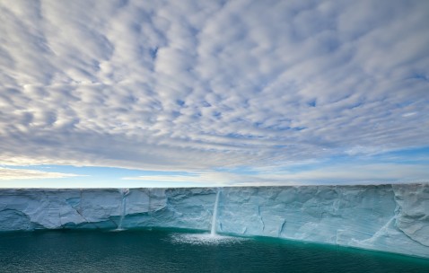 小孩发烧感冒反反复复老不好（小孩感冒发烧都是反反复复怎么办?）