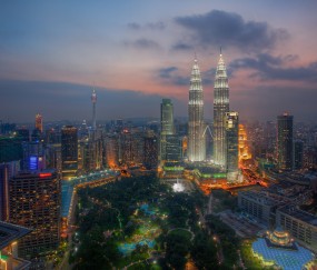 小孩持续发烧会得什么病（孩子持续发烧会不会烧坏）