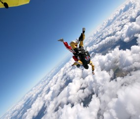 小孩入园会压力大造成发烧吗（孩子上幼儿园压力大影响睡眠和生活）