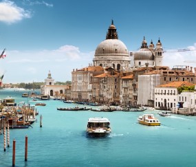 小孩发烧好了又有点发烧怎么回事（孩子发烧好了又反复发烧）